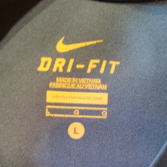 🏃‍♂️Nike Boys Athletic Tshirt - size L - Picture 2 of 2